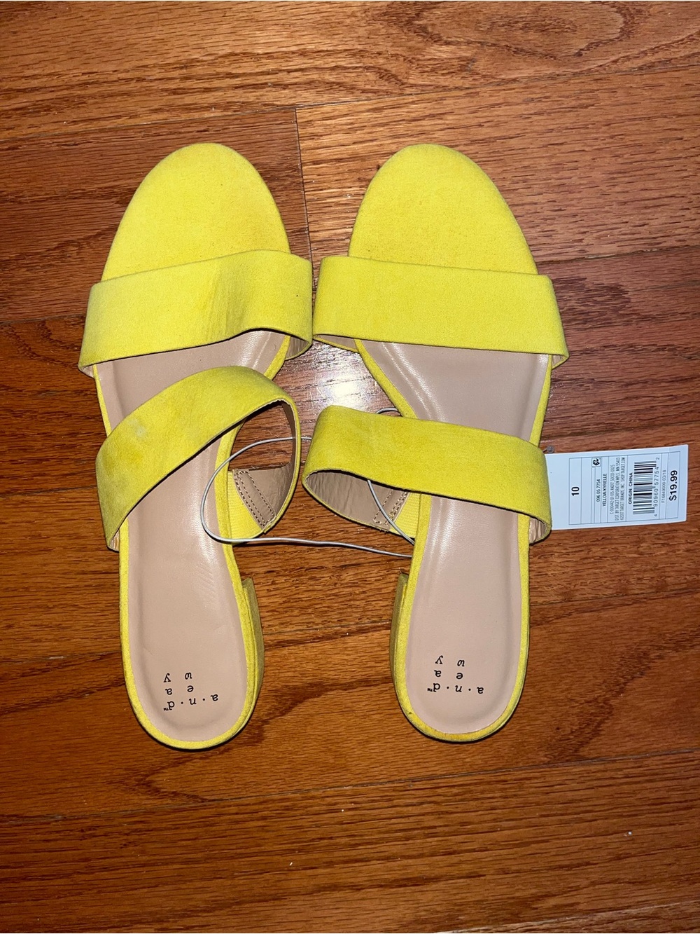 A New Day (Target) Yellow Double Strap Slide Sandals NWT — 10